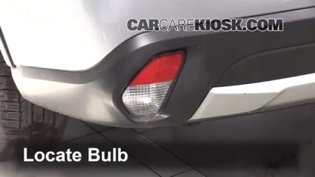 2016 Mitsubishi Outlander SE 2.4L 4 Cyl. Éclairage Feux de marche arrière (remplacer une ampoule)